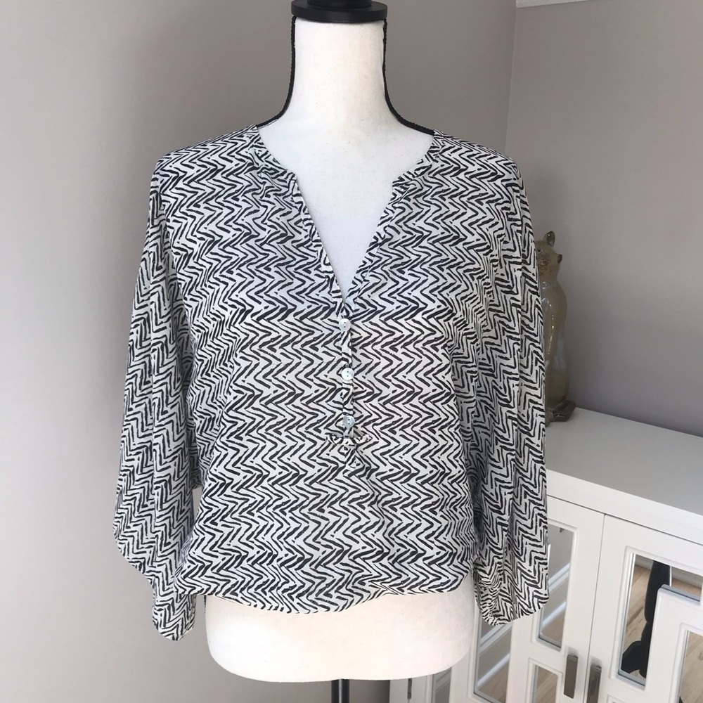 Sanctuary blouse top. Size XS. EUC